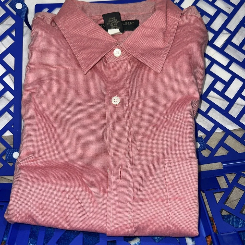 Banana Republic Shirt Men large relaxed Salmon Pink Button Down Preppy 95‎